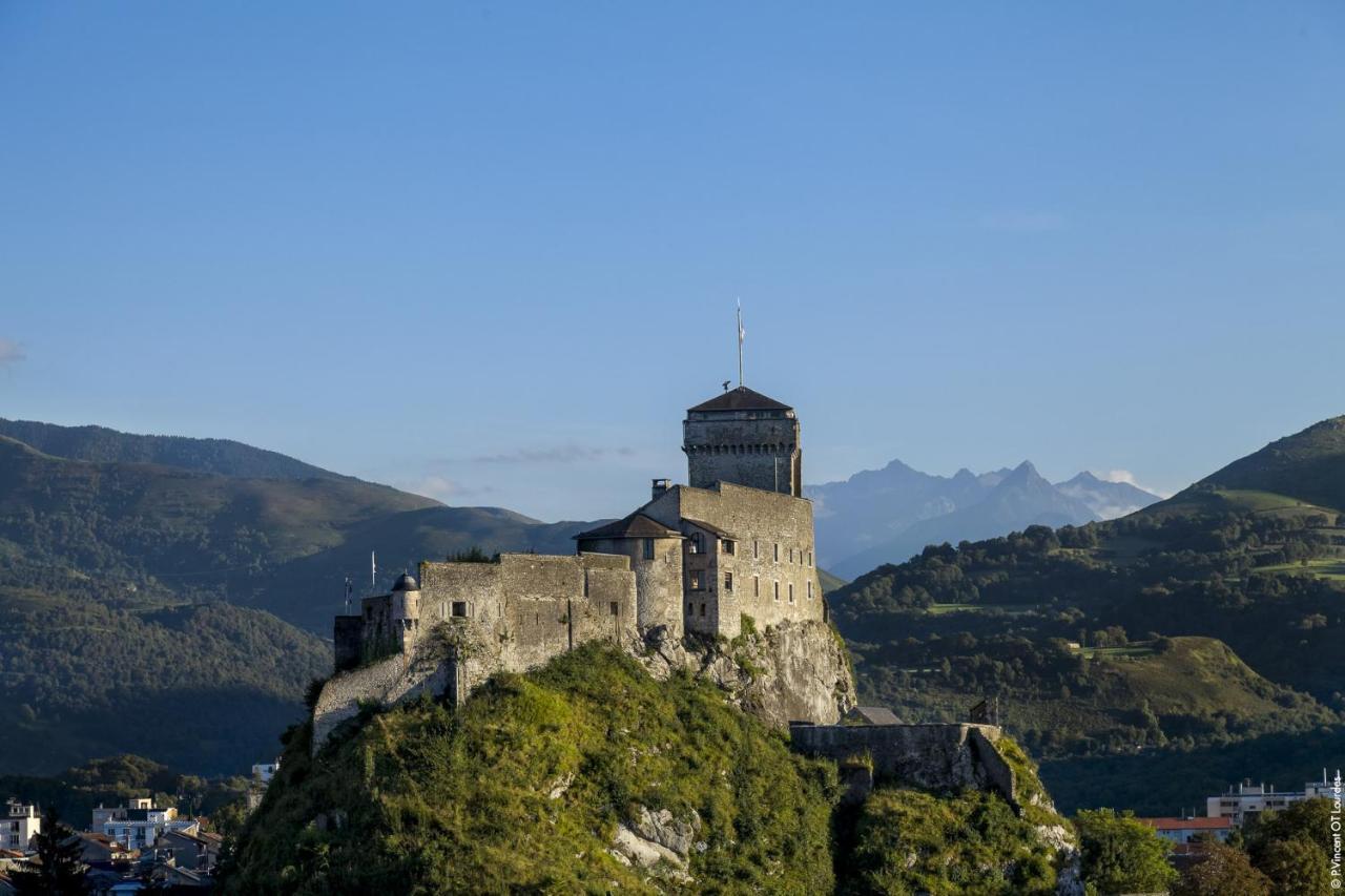 Hôtel Croix des Bretons - Lourdes Pyrénées Exterior foto