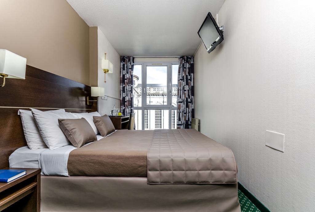Hôtel Croix des Bretons - Lourdes Pyrénées Habitación foto